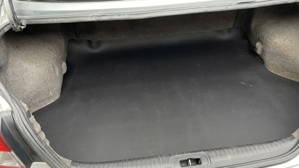 Cómo tapizar la cajuela de un auto paso a paso: guía para renovar el maletero