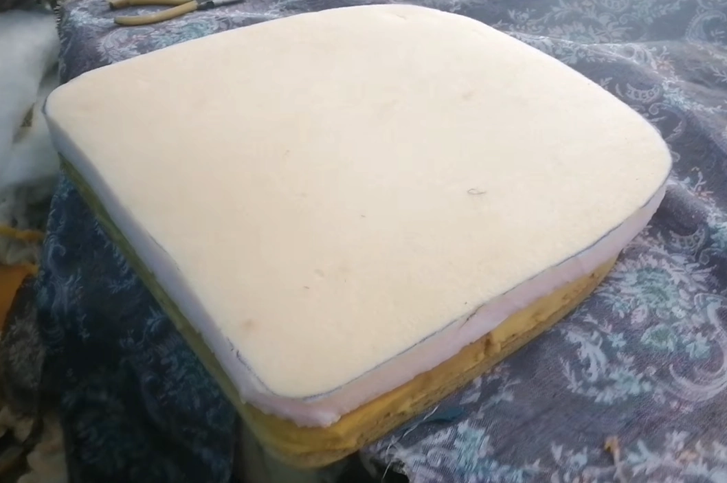 Corte de la espuma a la medida