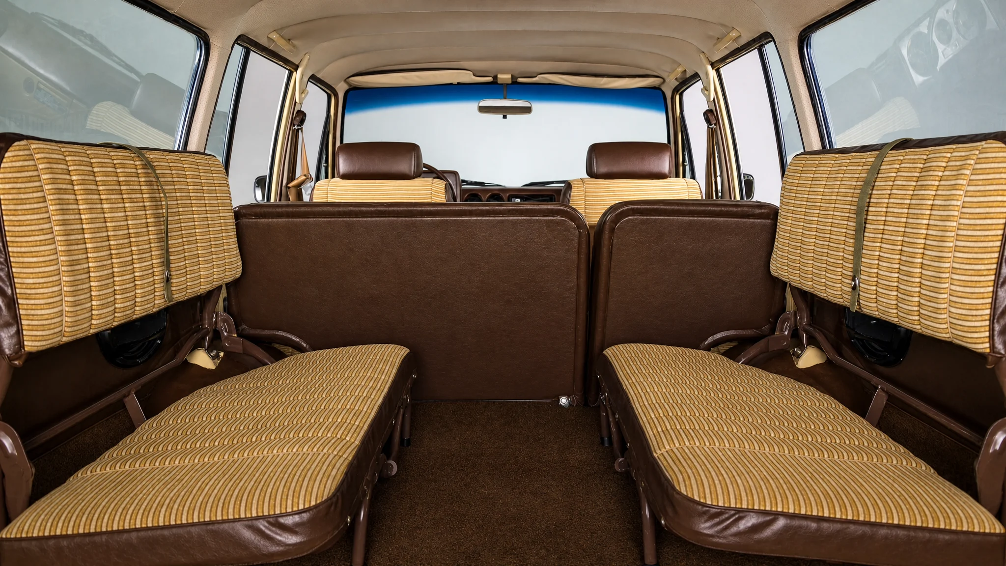 Tela marrón Land Cruiser FJ60: por qué sigue siendo tan buscada
