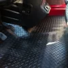 Piso estriado negro